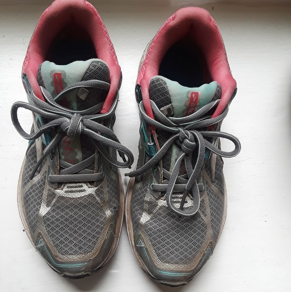 Brooks running shoes size 7.5